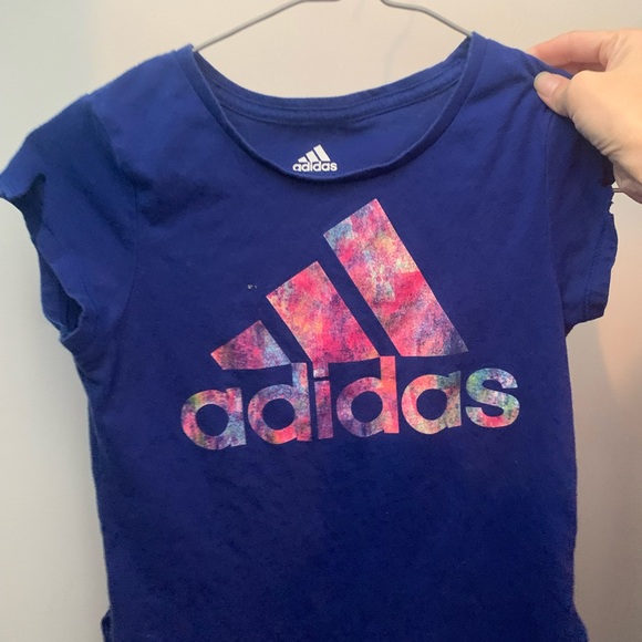 Nice hue of blue color nice on the eyes nice material - Picture 1 of 4